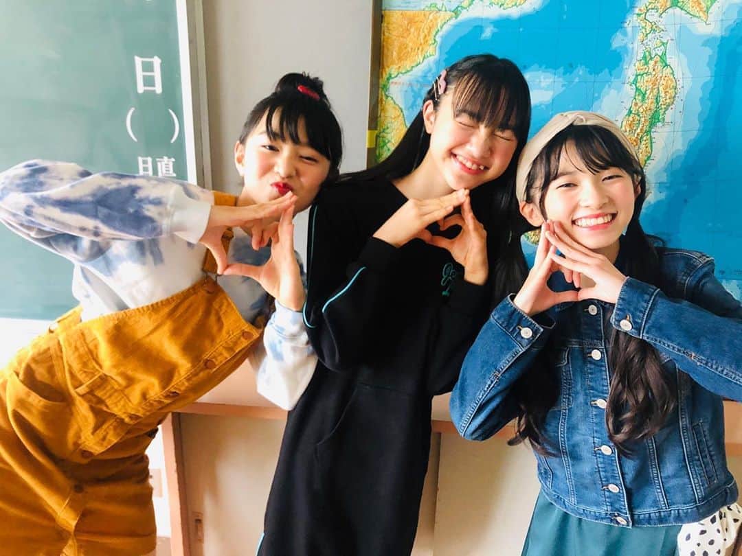 ニコ☆プチのインスタグラム：「今週もがんばりましょ〜🍒 たのしそうなレイもんアリスをどうぞ💁🏻‍♀️💝 . . #犬飼恋彩  #桧山ありす  #森﨑美月」
