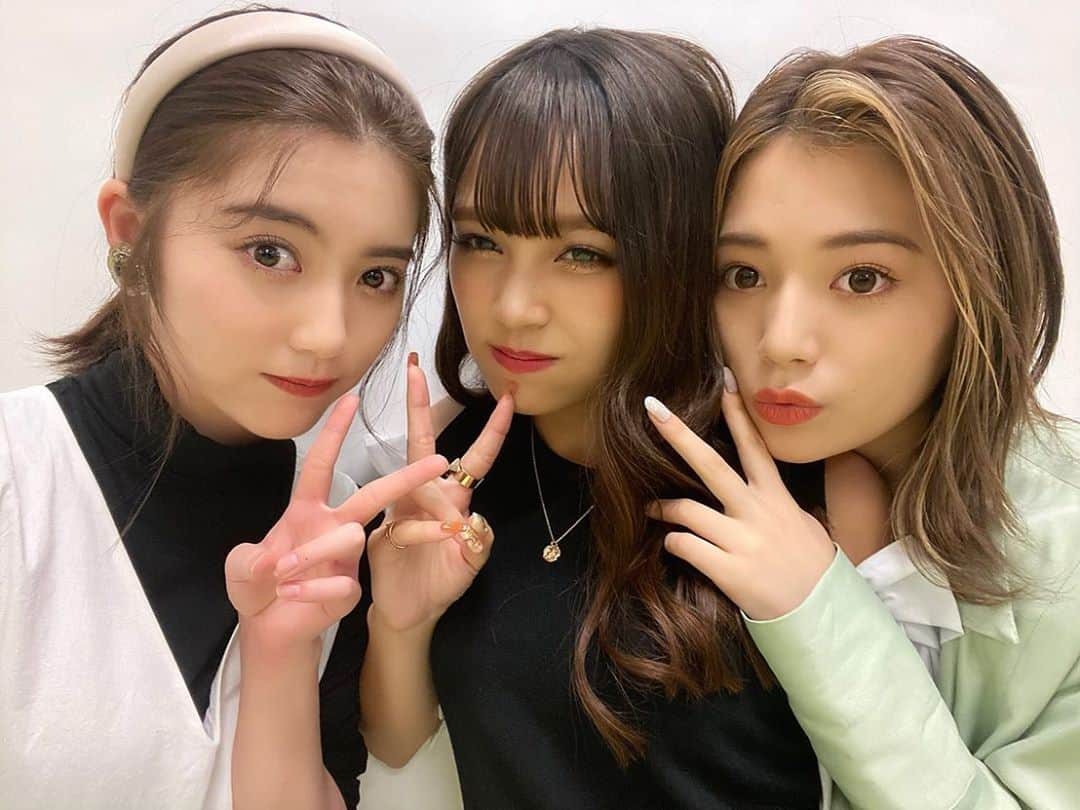 土屋怜菜（れいぽよ）さんのインスタグラム写真 - (土屋怜菜（れいぽよ）Instagram)「久々の3人で本日✌️🏼💕﻿ ﻿ 10月16日公開の、みをつくし料理帖﻿ っていう映画メンバーなのです☺︎﻿ ﻿ なんの撮影を今日したかは秘密🤭﻿ 映画も公開したら皆みてねん💭﻿ ﻿ 髪色はお仕事のため一時めちゃめちゃ﻿ 暗くしてます〜♥」8月31日 18時47分 - reipoyo_0411