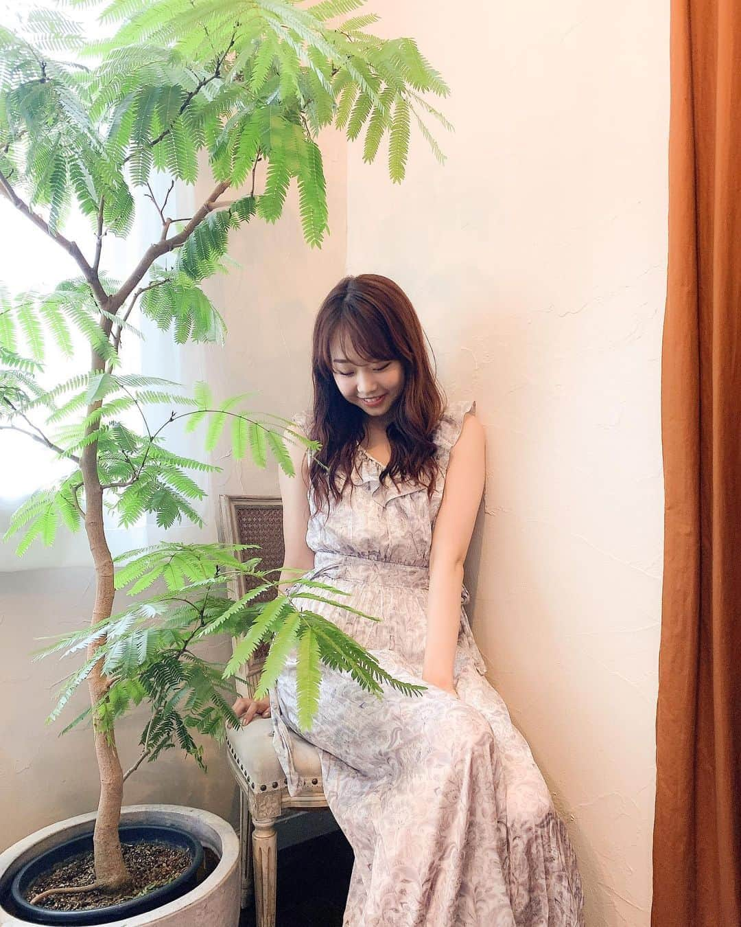 加藤夕夏さんのインスタグラム写真 - (加藤夕夏Instagram)「﻿ ﻿ 本日発売！！﻿ #ガールズペディア2020 ☺️﻿ ﻿ 衣装も可愛くて﻿ とても綺麗なところで撮って頂きましたああ👗❤︎﻿ ﻿ アマゾンやセブンネットなどでも﻿ 購入できます📚❤︎﻿ ﻿ よろしくお願いします✨  #GIRLSPEDIA #NMB48 #グラビア #アイドル #加藤夕夏」8月31日 19時52分 - uuka_nmb