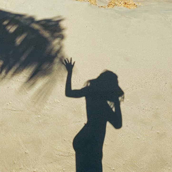 のインスタグラム：「さらば8月🐪」