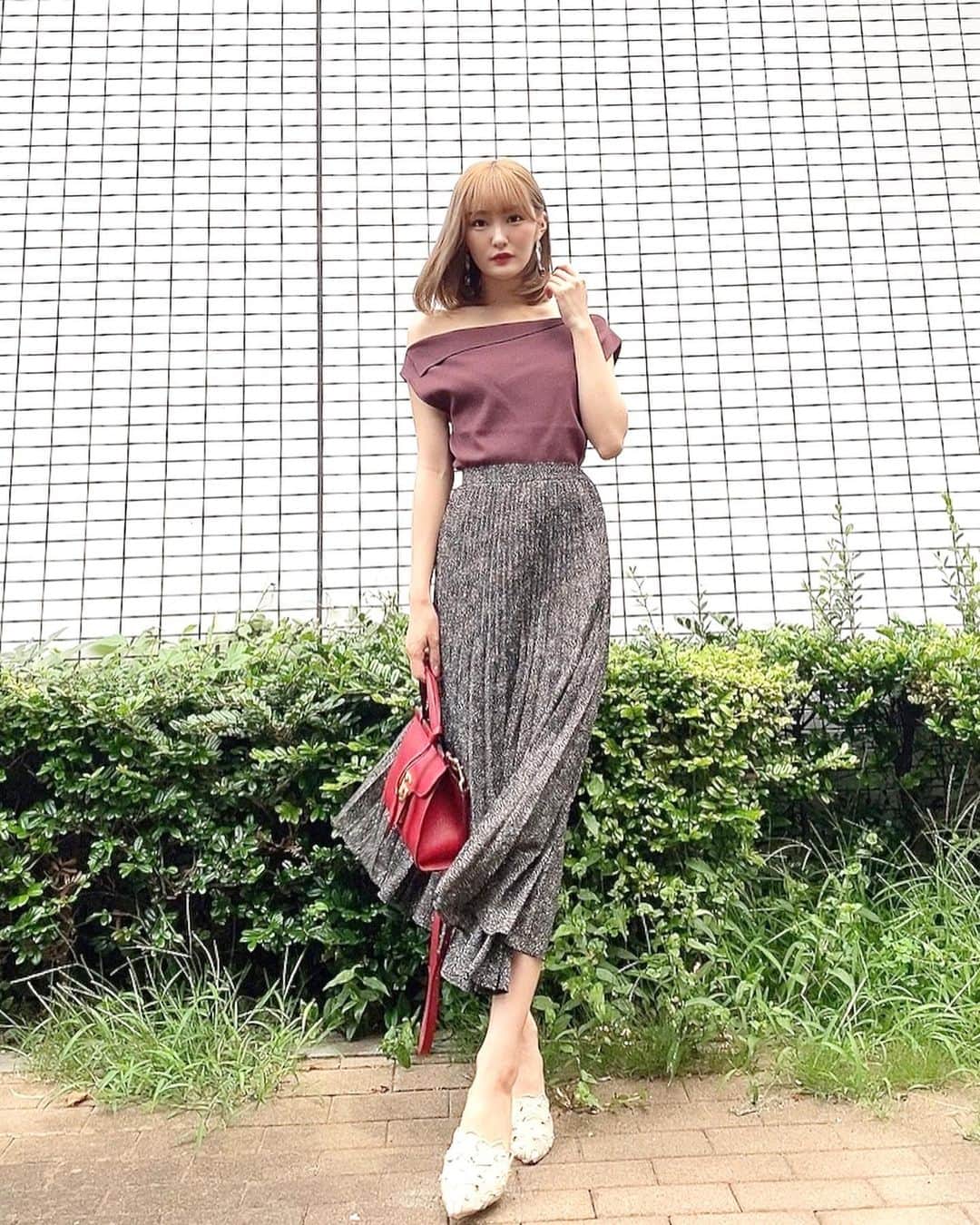 川上礼奈さんのインスタグラム写真 - (川上礼奈Instagram)「. 私服🤍 👕 @mercuryduo_com  👖 @snidel_official  👠 @randa_pic  👜 @gucci  #ootd」8月31日 20時10分 - kawakami_rena