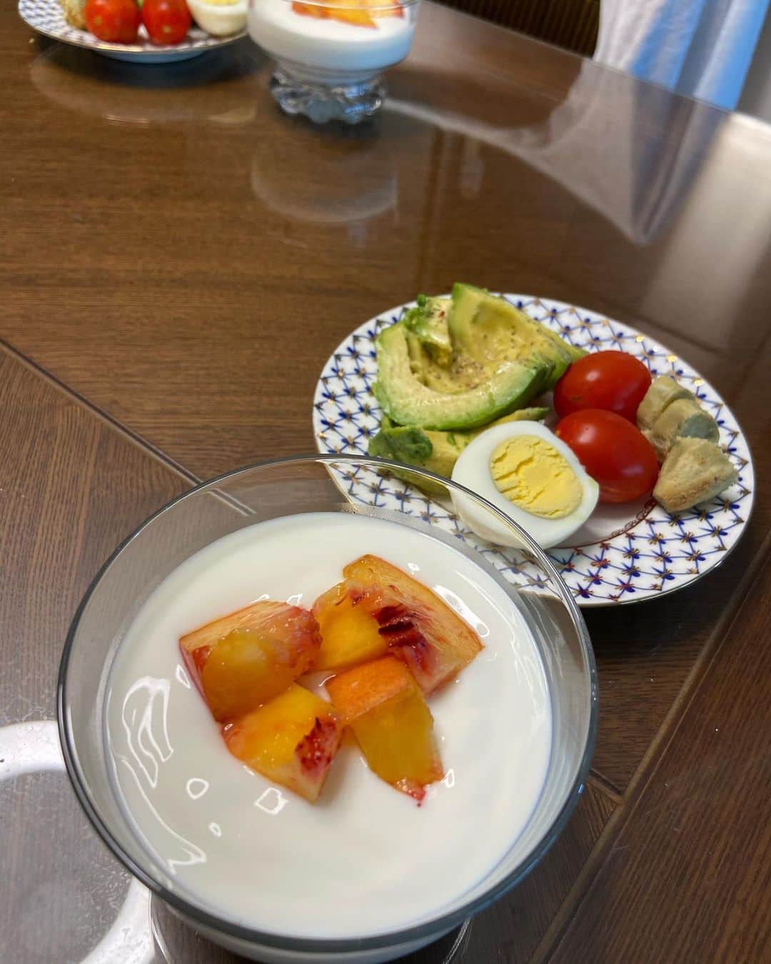 奥菜恵のインスタグラム：「일도 하고 저녁도 차리는 건 너무 힘든일인 것🤦‍♀️ 오늘은 건강하게 소식하는척 하고 모자라서 더 먹음🤣 #깍두기아님 #오늘뭐먹지 #재택근무중 #코로나언제끝나 #wfhlife #howtosurviveapandemic #먹스타그램🐷 #맛스타그램」