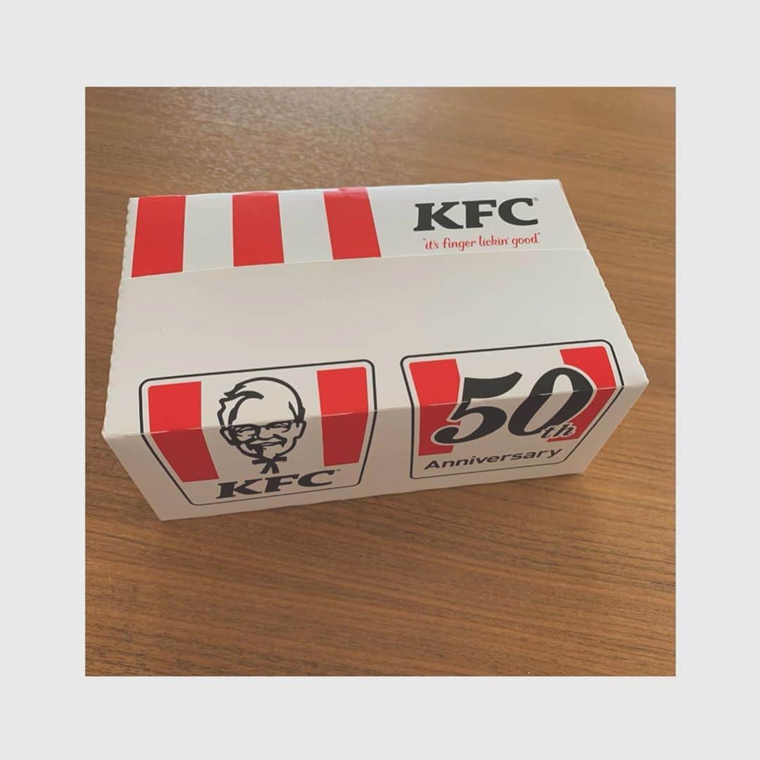 森なな子さんのインスタグラム写真 - (森なな子Instagram)「非常に美味しかった。幸せを噛みしめた。ありがとうケンタッキー。ありがとうカーネルサンダース。 50周年おめでとうございます㊗️🍗 #ケンタッキー #kentuckyfriedchicken #kfc #おいしい」8月31日 20時12分 - nanako.m1988