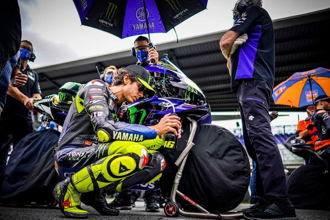 バレンティーノ・ロッシさんのインスタグラム写真 - (バレンティーノ・ロッシInstagram)「Red Bull Ring,Austria Sunday,MotoGp Race  📸 @falex79 @gigisoldano」8月31日 20時21分 - valeyellow46