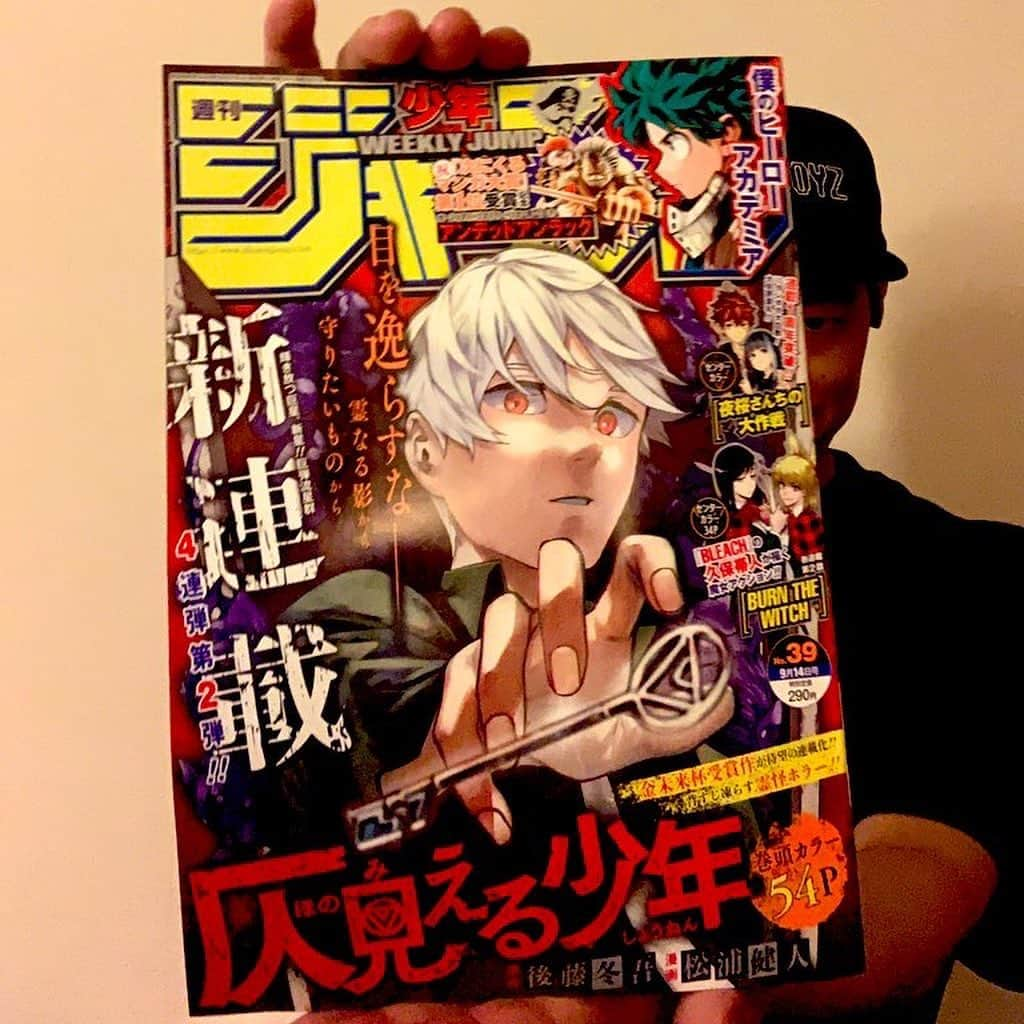 世界さんのインスタグラム写真 - (世界Instagram)「今週のジャンプ！！ 🔥新連載🔥 「#仄見える少年」 良い！！！！！！ そして、、  マキマさん、、、、、、、  好きです。。笑 #チェンソーマン  #僕とロボコ めっちゃ笑った。笑 #週刊少年ジャンプ」8月31日 20時49分 - exile_sekai_official