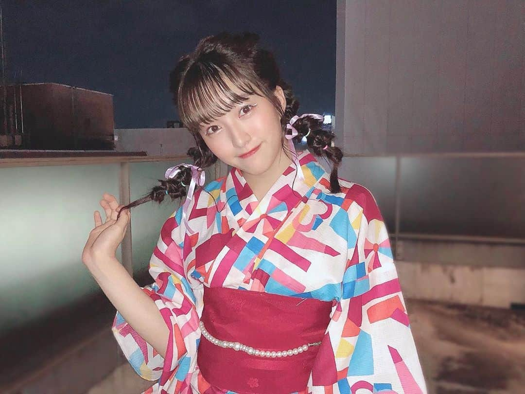 田島芽瑠さんのインスタグラム写真 - (田島芽瑠Instagram)「夏の終わりは浴衣でお仕事❤︎  8月最後の日。今からニコ生配信です！良かったらみてね〜☺️  #浴衣ヘアアレンジ #浴衣 #浴衣女子 #浴衣ヘア #浴衣アレンジ #浴衣コーデ #夏コーデ #8月 #八月の夜 #夏の終わり #夜 #浴衣撮影 #浴衣姿　#白ライン #yukata #三つ編みアレンジ #三つ編み #ロングヘア #ロングヘアアレンジ #ヘアアレンジ　#リボンアレンジ #リボンヘア」8月31日 20時59分 - meru_chan_official