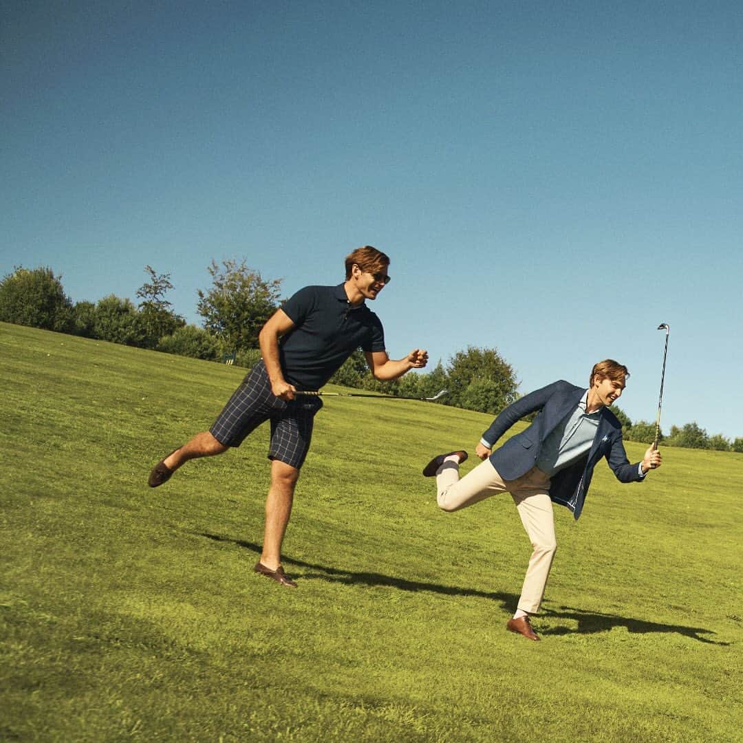のインスタグラム：「Play the game and look the part in our new season must-haves. From standout essentials like polo shirts, shorts and sunglasses to investment blazers and shoes, we’ve got it all. #stayhackett」