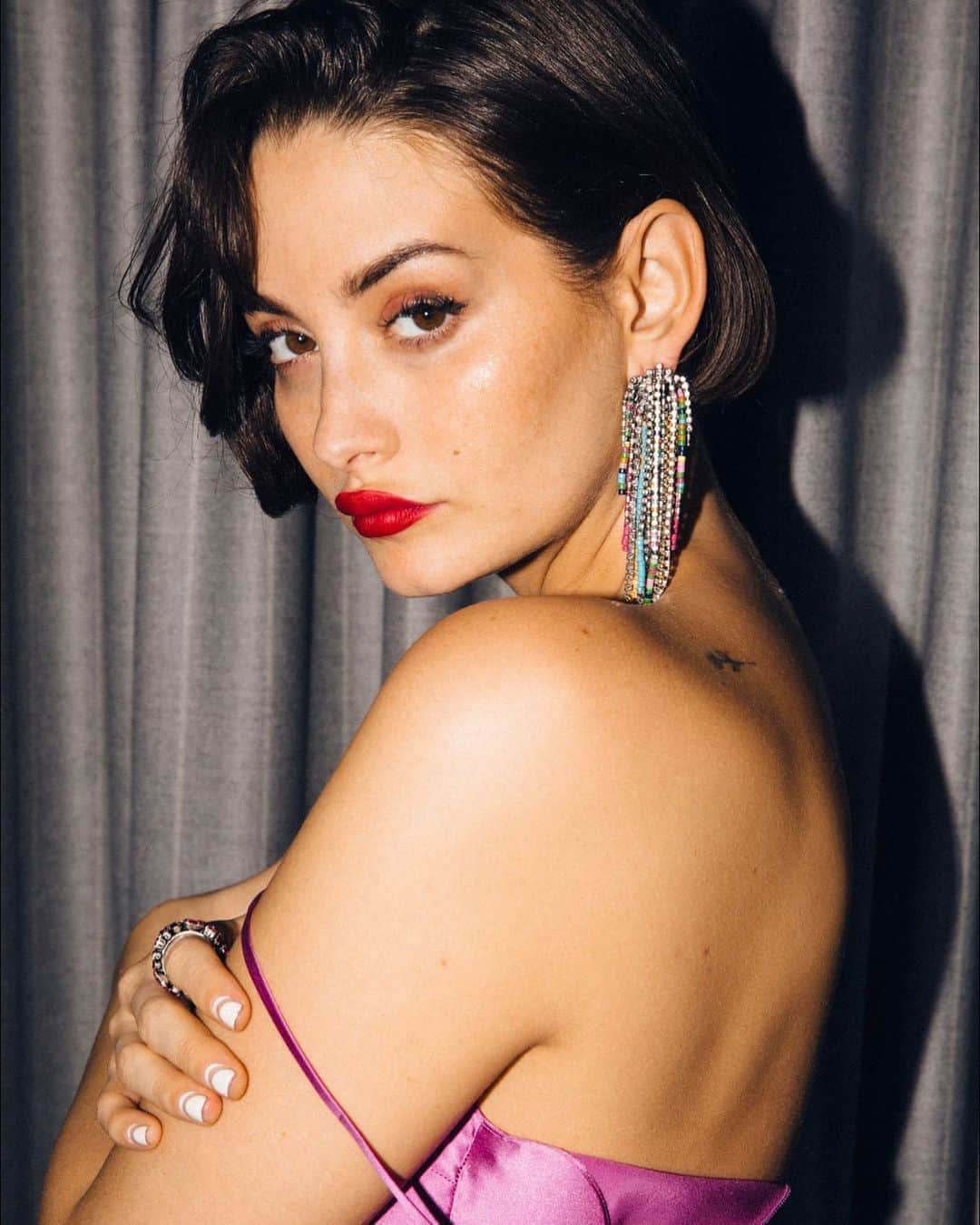 ダニジョーのインスタグラム：「LAST CHANCE, BABY: SALE ENDS TONIGHT 💕 @taylorlashae in the (almost sold out) Lou Lou earrings and Cosmic Midi #dannijogirls #sale」