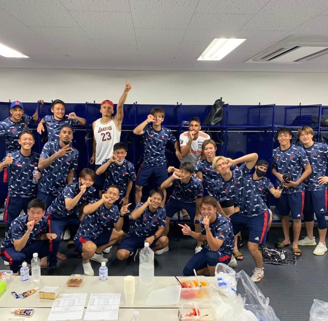 荻原拓也のインスタグラム：「連勝！！ 次もホームで勝利を掴みましょう👍 #albirex  #アルビレックス新潟 #荻原拓也」