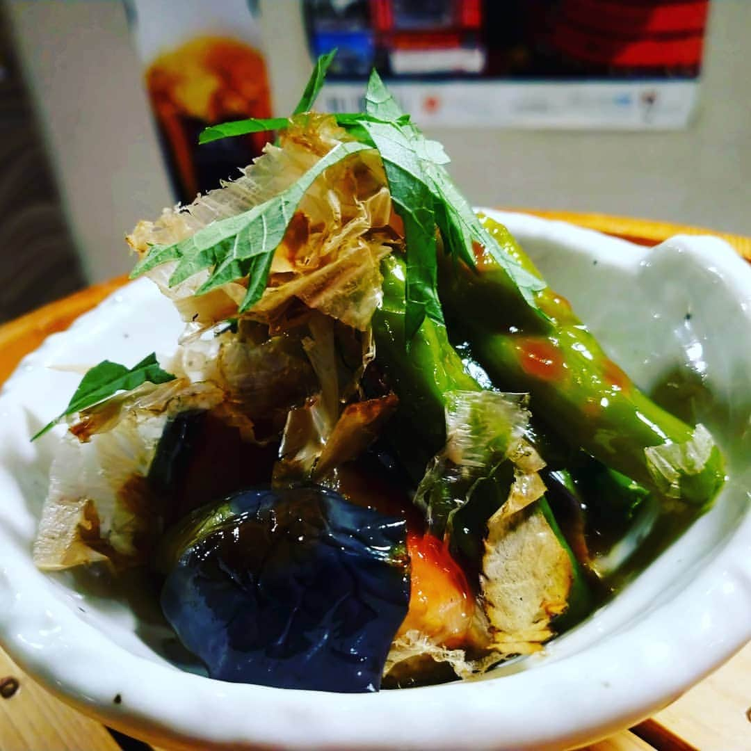 魚壱商店 天王寺店さんのインスタグラム写真 - (魚壱商店 天王寺店Instagram)「#阿倍野グルメ #マグロ料理#鮮魚#和歌山#コロナ嫌い#お疲れ様です  お疲れ様です！  新メニューになる予定の、季節野菜の梅びたしです。  ８月もたくさんのお客様にご来店頂きありがとうございます！  9月も休まず営業しております！  コロナを、ぶっ飛ばし👍」8月31日 21時34分 - uoichishouten