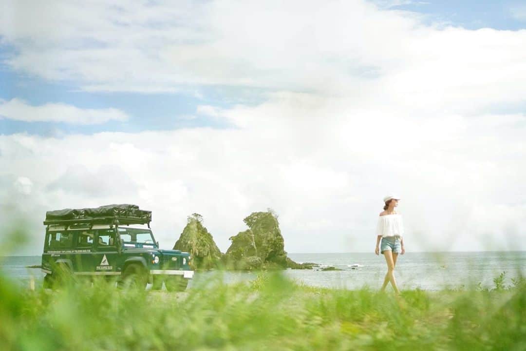 のインスタグラム：「32歳のなつやすみ🏝 今年も楽しい伊豆旅行に行ってきました♩¨̮⑅*  伊豆にいる間は携帯をいじらない生活で早寝早起き←夜行性には慣れなくて寝不足だったけどw  3泊4日のんびり過ごせて最高すぎた🌻🧡 写真はたくさん撮ったので更新していくね◡̈*⋆⁎❀」