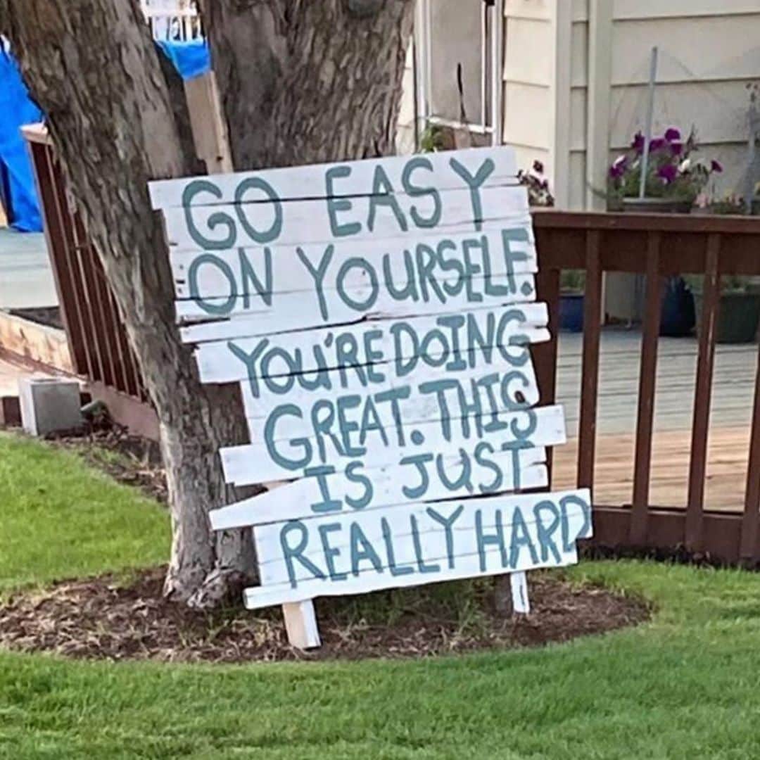 ボビー・ブラウンのインスタグラム：「Thanks @nmeyers needed this. Anyone else relate?」