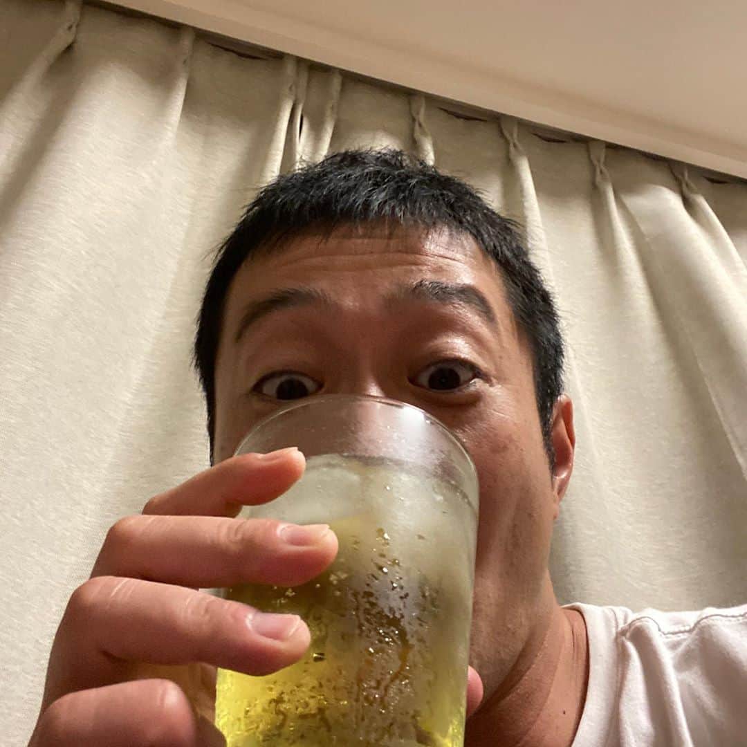 宮下純一さんのインスタグラム写真 - (宮下純一Instagram)「暑い夏の夜は酸っぱい料理☺️本当に残り物のピーマン玉ねぎオクラを使っての酢豚的なものを作ってみた😂😂😂😂豚バラ薄切りでもいけますね😂😂ズッキーニは安定のツナサラダに☺️#おうちごはん #酢豚的なやつ #具材だけ合ってればなんとかなる #もはや大さじスプーンすらも使わない #アバウトでオッケー」8月31日 21時49分 - junichi1017