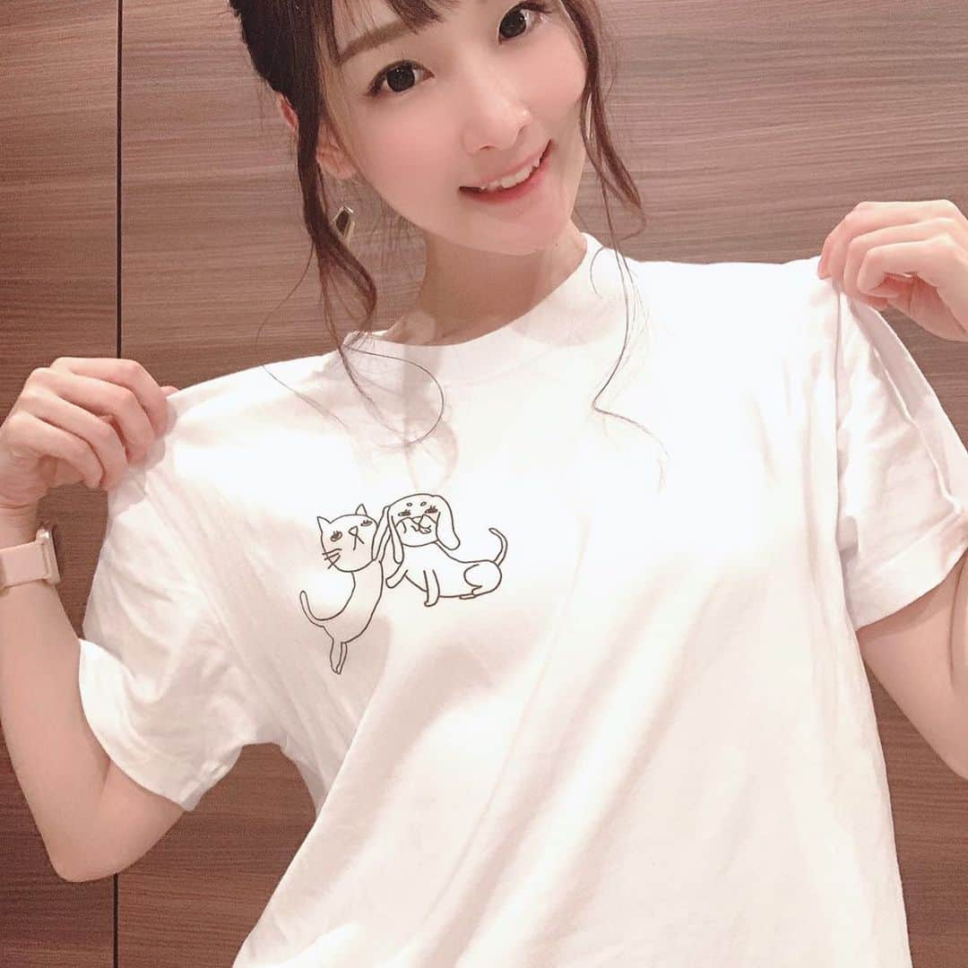 宇田川ひとみのインスタグラム：「いんすた復活？！テスト🤫  ＊着用Tシャツ販売中🙆‍♀️✨ http://suzuri.jp/MISAKINGDOM」