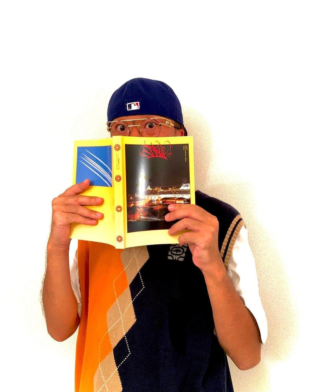 ZEN-LA-ROCKのインスタグラム：「@dawn_tokyo 👀📚」