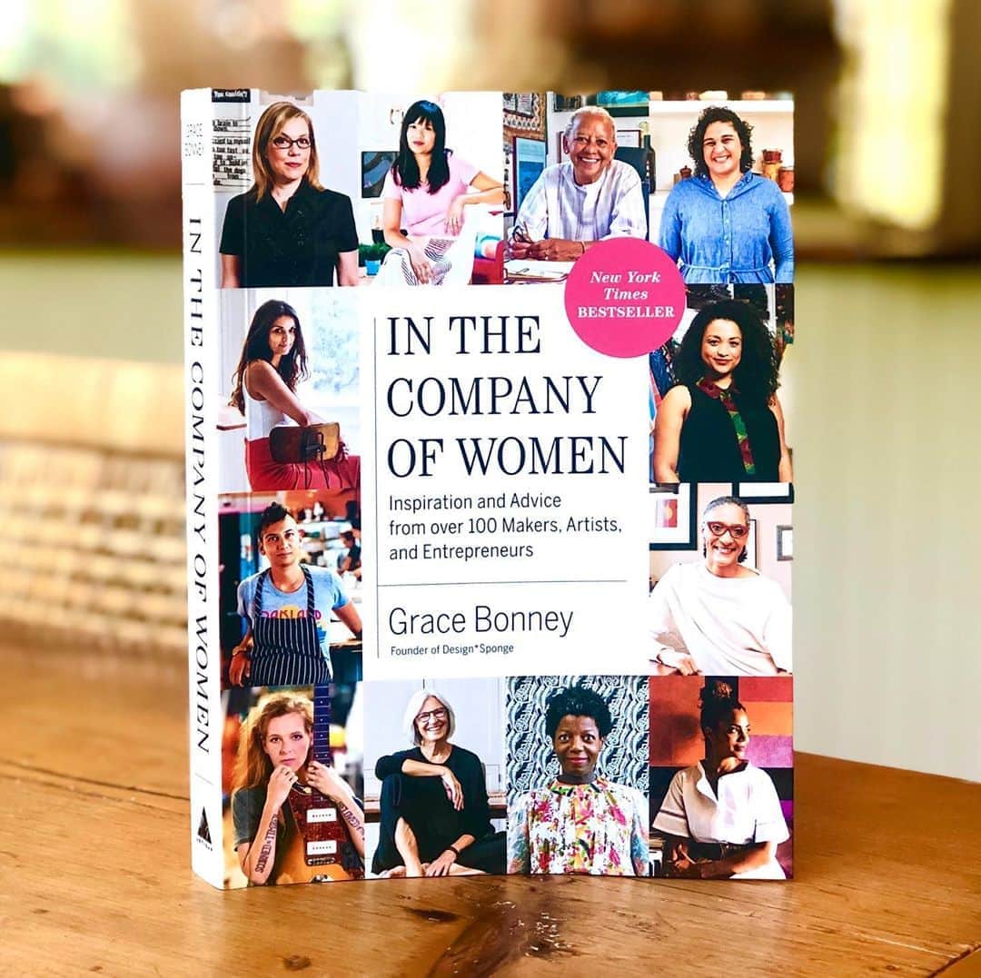 Grace Bonneyさんのインスタグラム写真 - (Grace BonneyInstagram)「Good morning everyone! Grace here ♥️ Before we jump into today’s takeover I wanted to share some big news: #inthecompanyofwomen is now available in a paperback version! Here is why I’m so excited about this:   1. This edition will be available for less than $20. 2. 50% of the proceeds of this edition will be distributed equally among the women featured in the book, in perpetuity. This book was a community effort and I want it to benefit that community financially as well. 3. This edition has all new women on the front and back cover and each new printing will feature a new set of women, with the goal being for all women in the book to have their own cover moment.  The book officially hits stores on September 15th (pre order now in the bio link above!) and that week I will be back here having a series of AMAZING *live* conversations with women from the book to see where they are now. And...we’ll be debuting a very cool new online tool that will act as an extension of the book to introduce the next gen of #inthecompanyofwomen.  Stay tuned for the lineup of the lives this weekend! You’ll see some familiar faces like @roxanegay74 @debbiemillman @justinablakeney @smashfizzle and many more....」8月31日 22時55分 - designsponge