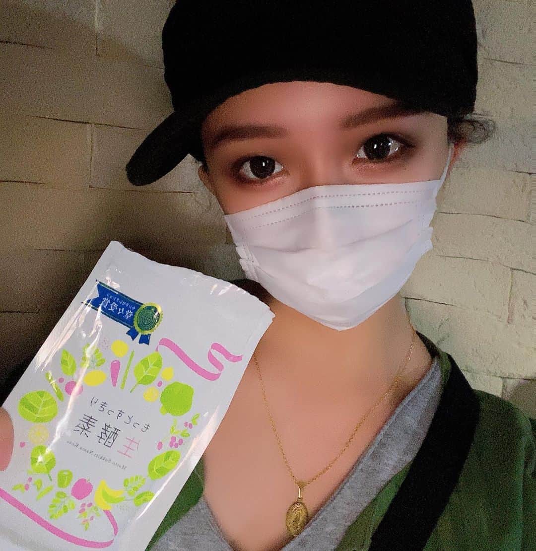 大石ほのかのインスタグラム：「久しぶりの投稿✨✍ . 最近飲み始めた生酵素💓1日2粒っ楽ちん 快便なるし栄養とれるし最高✨！！ . #もっとすっきり生酵素#ダイエット#サプリメント#酵素#腸活#美容#  #likeforlike#❤#followforfollowback#follow#me#baby#マタニティ#ファッション # #メイク#pregnant#love#pregnancyphoto #photo#かわいい#dog#犬#family#followｍe#follow4follow#f4f#pretty#cutedog#shorthair」