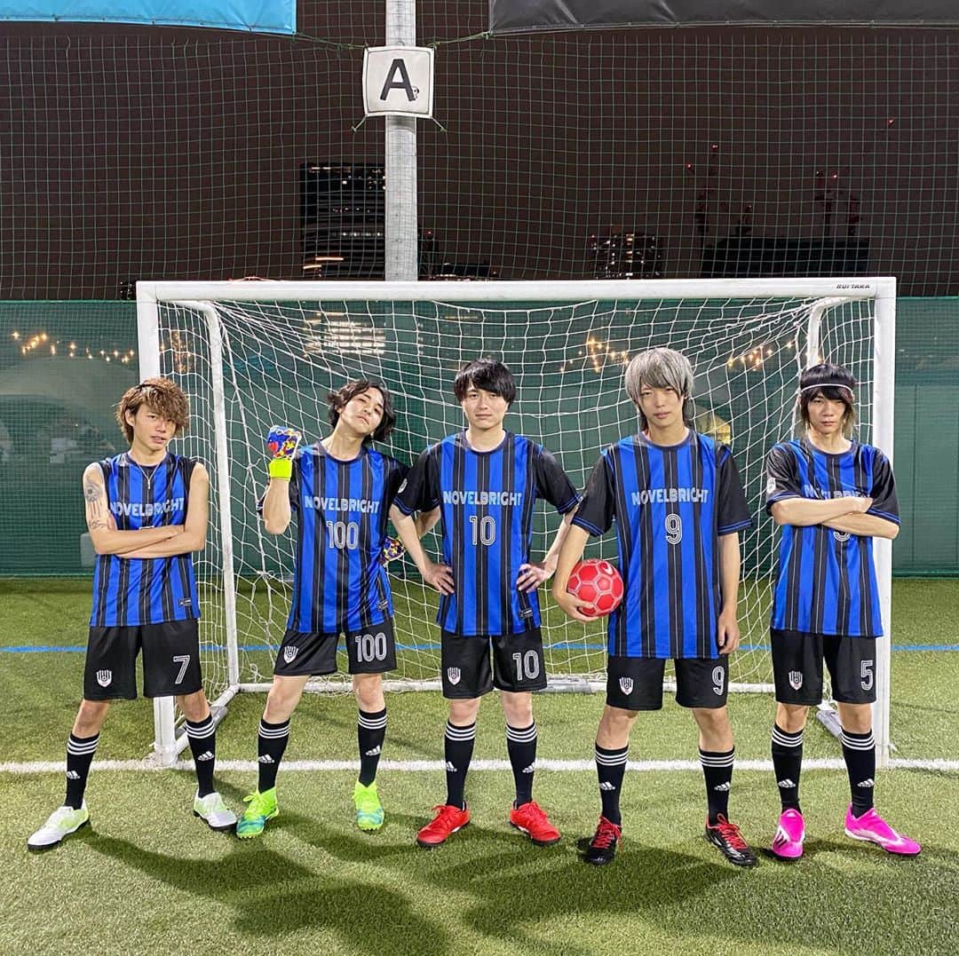 Novelbright（ノーベルブライト）さんのインスタグラム写真 - (Novelbright（ノーベルブライト）Instagram)「Novelbright SAIKYOU F.C 結成 #novelbright #soccer #team #形から入るスタイル」8月31日 23時29分 - novelbright_jp
