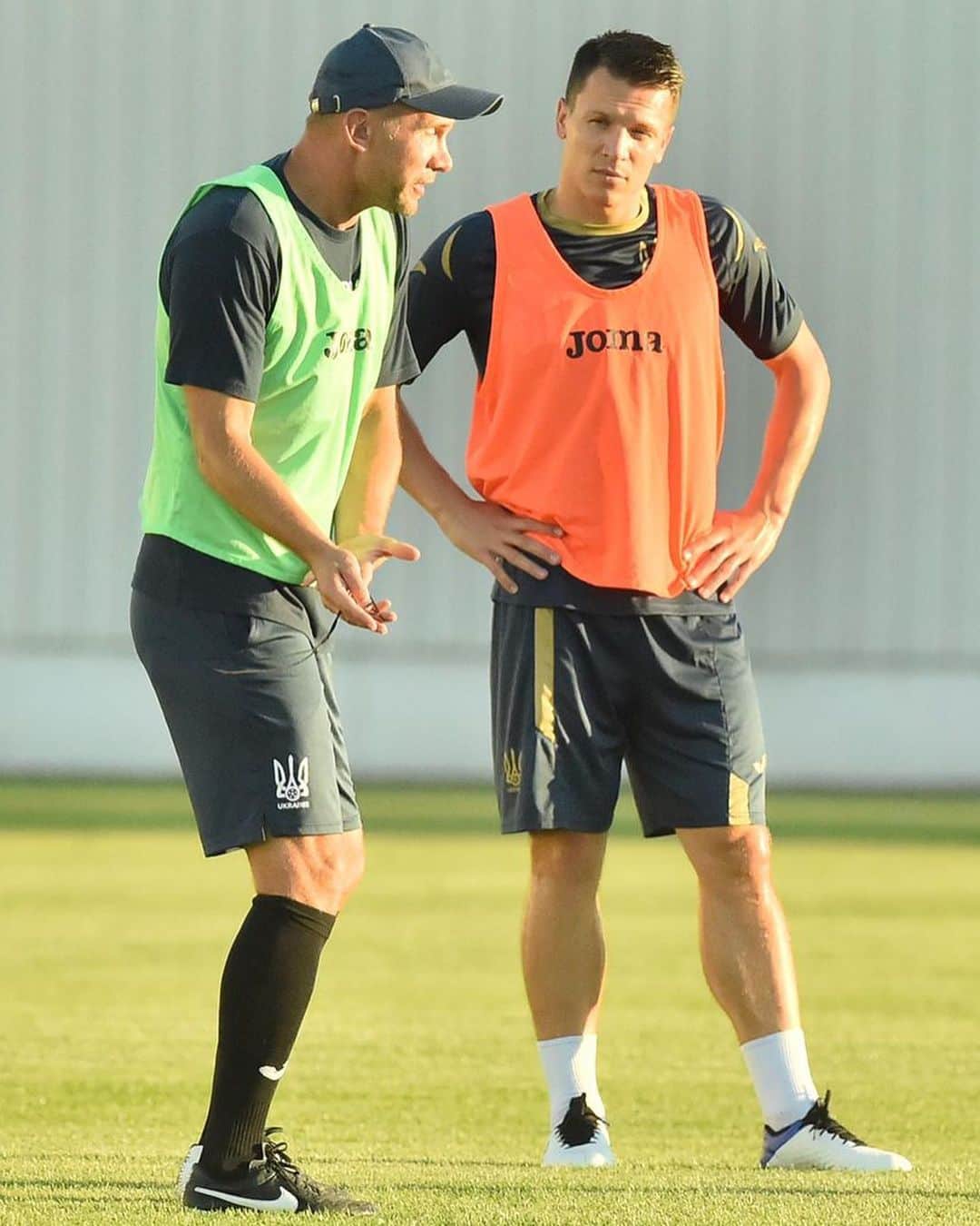 イェウヘン・コノプリャーンカのインスタグラム：「Tactics training ⚽️⏱🇺🇦」