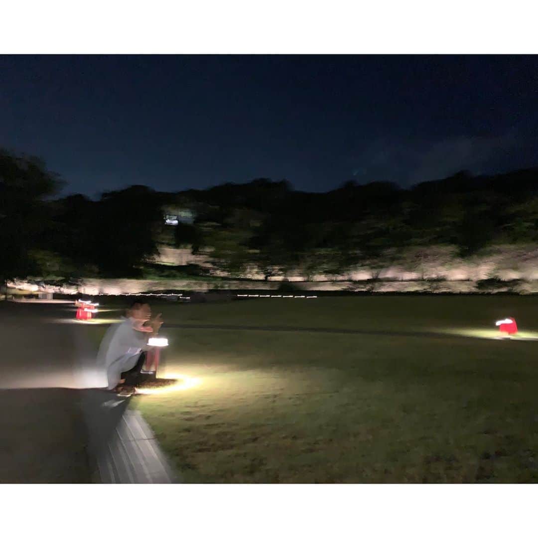 のインスタグラム：「仕事の為、初めて辿り着いた石川県🍀 とても良いところでした(^^) 人のあたたかさ、時間、気の流れ、感無量です✨ 次回は仕事ではなく、プライベートで来たい場所です🍀 ・ ・ #石川県#金沢 #兼六園 #夜景 #撮影 #夏の終わり #エモい ##gn」