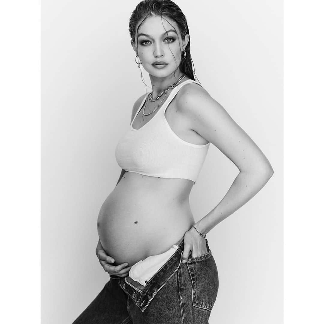 ジジ・ハディッドのインスタグラム：「33 weeks ♡」