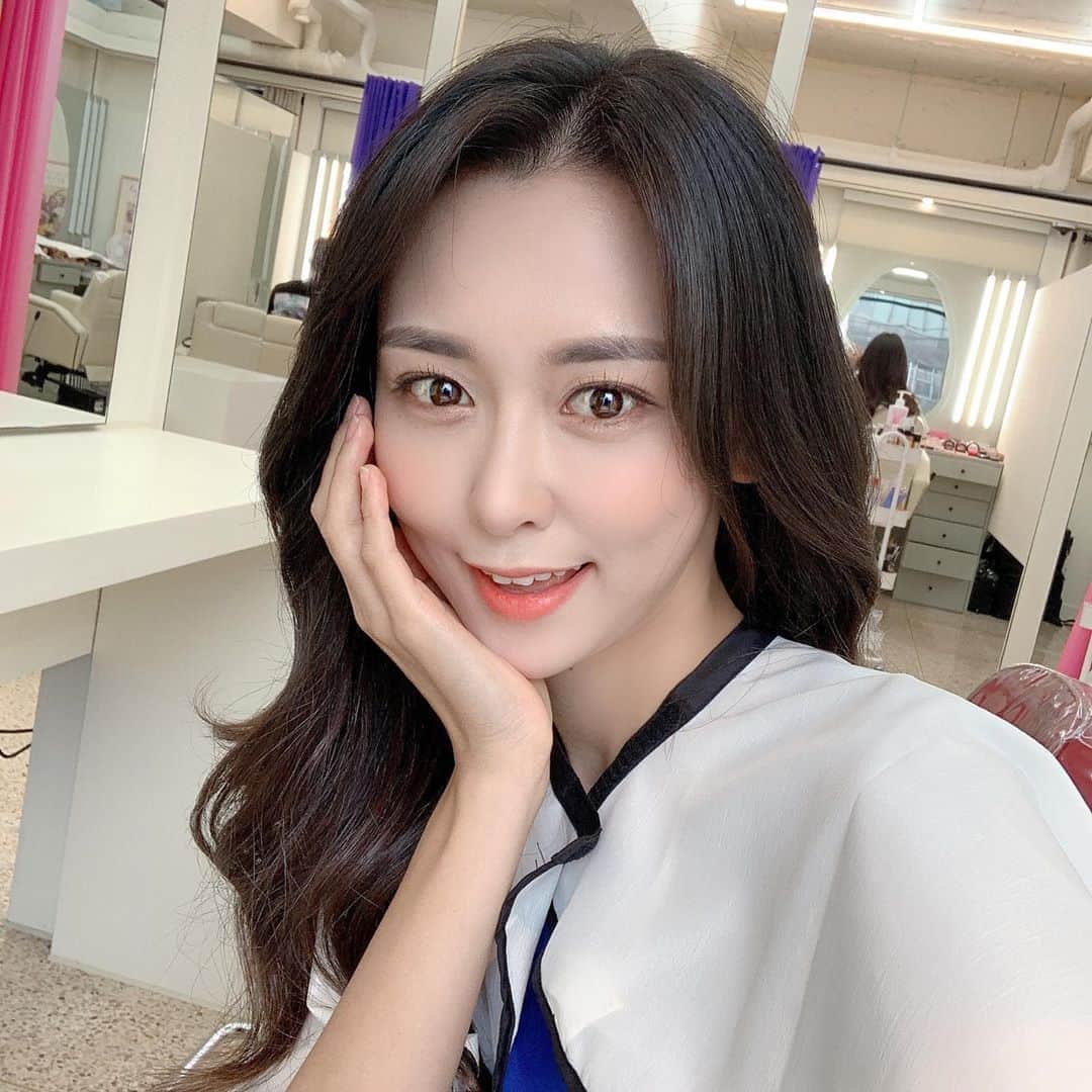 のインスタグラム：「오늘도 모두 고생 많았어요, 잘자요 굿나잇🌙」