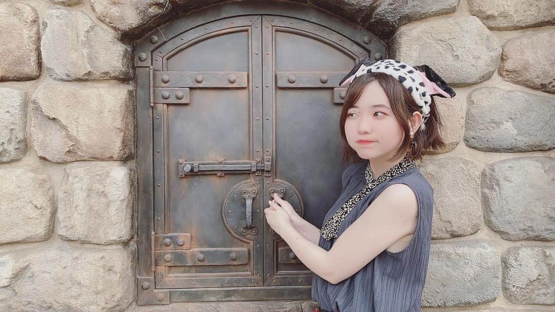 のインスタグラム：「* #過去pic  . . . . #disneyland #disney #101dalmatians #disneygram #disneyphoto #similarlook」