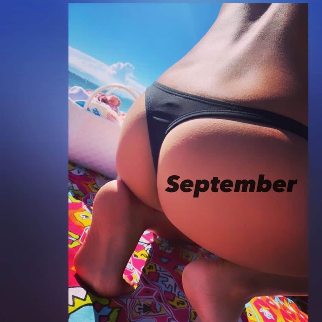 なーみさんのインスタグラム写真 - (なーみInstagram)「🧿🧿 ・・・9月は夏だよね？ 。 。 #どうぞなーみをご贔屓に🌞」9月1日 0時13分 - nnnamiiii