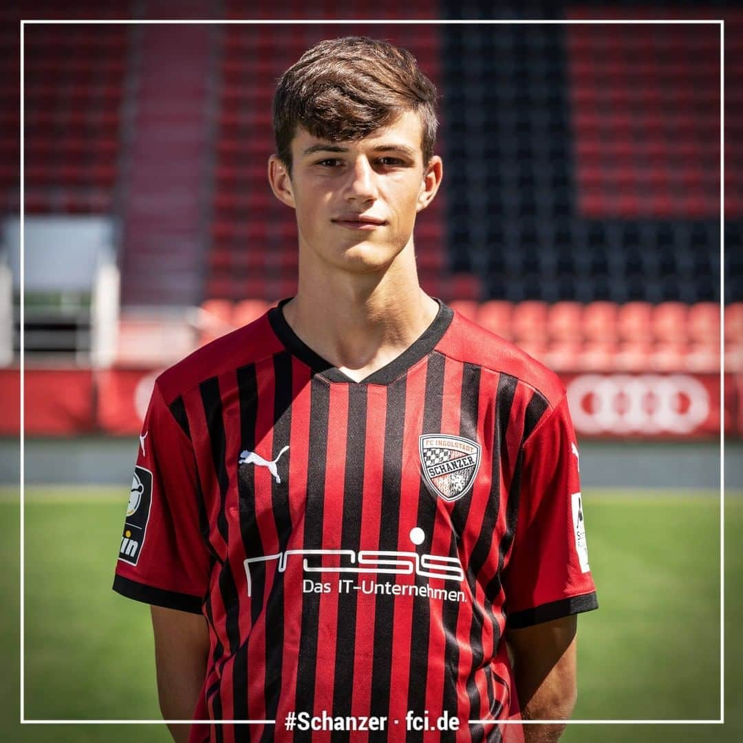 FCインゴルシュタット04さんのインスタグラム写真 - (FCインゴルシュタット04Instagram)「Wieder ein FCI-Talent für die U 19-@dfb_junioren 👏⚫️🔴 Merlin #Röhl wird bei den Länderspielen gegen Polen und Belgien den Adler auf der Brust tragen 🇩🇪🤩 Noch dazu nimmt #Jungschanzer Gabriel #Zirngast am U 19-Lehrgang des @oefb_1904 teil 🙌🇦🇹 ____ Wir sind stolz auf euch und wünschen viel Erfolg! 💪 . . #schanzerdassindwir #Schanzerfürimmer #Ingolstadt #FCI #FCIngolstadt #soccer #fussball #football #3liga #zeigtsuns #fu3ball #gemeinsam #zusammen #miteinander #support #Talent #Jungschanzer #Zukunft #Nachwuchs #DFB #ÖFB #Nationalteam #Länderspiele #International #UnserWeg #stolz #proud」9月1日 0時20分 - dieschanzer