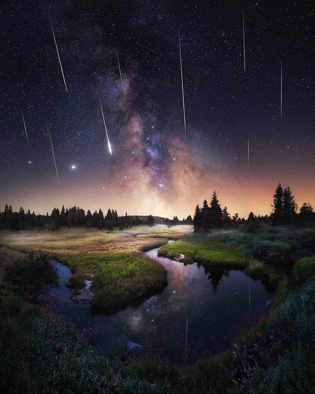 Discover Earthさんのインスタグラム写真 - (Discover EarthInstagram)「""Perseids over the Bohemian Forest" 🌌 Did you see the shooting stars last week? Thanks to the amazing weather conditions without the moon, I witnessed over 70 meteors in just a few hours. This photograph features the brightest Perseids I was able to capture overnight on August 12-13, when The Perseid Meteor Shower peaks. The composite image was taken from Březník on the northern edge of the Luzenské valley in Šumava National Park. The whole location is in the middle of wild forests and is one of the darkest places in the Czech Republic. The night sky includes the central arch of our Milky Way Galaxy and the planets Saturn and Jupiter on the left side of the Milky Way. Make a wish! ✨" 🇨🇿 #discoverczechrepublic with @tomashavel  #czecia #star #shootingstars #meteorshower」9月1日 0時30分 - discoverearth