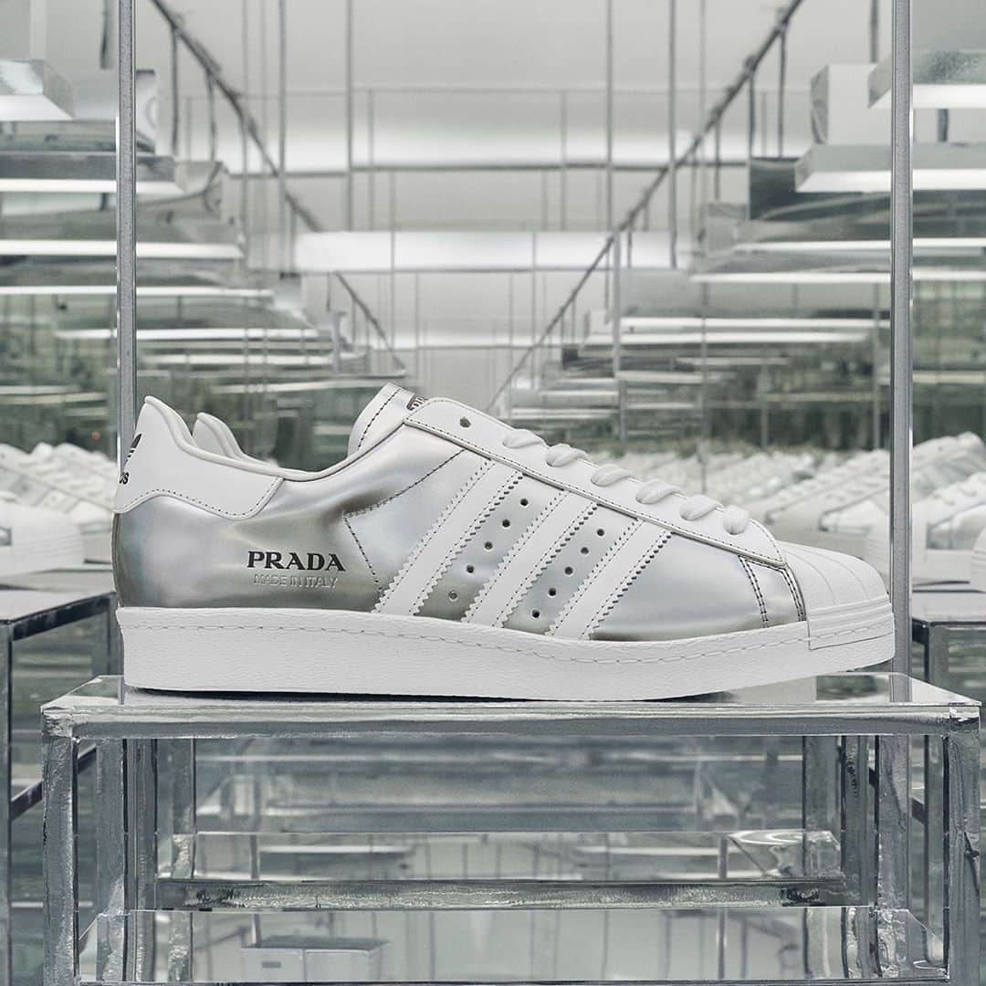 Sneaker Newsさんのインスタグラム写真 - (Sneaker NewsInstagram)「Prada and adidas officially announce the release date for the second drop of Italian-crafted Superstars. The white/black, silver/white, and black will be available on September 8th at Prada boutiques, adidas flagship stores, and select retailers. Hit the link in our bio for full details.」9月1日 0時40分 - sneakernews