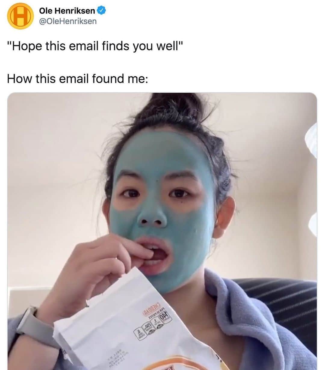 のインスタグラム：「Checking emails on a Monday morning be like ⬆️😩😅 Who can relate?」