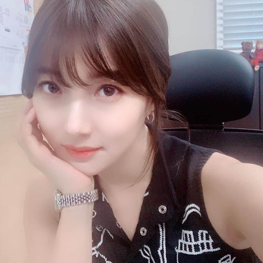 イ・イネさんのインスタグラム写真 - (イ・イネInstagram)「#직장인 #포스 ~~🤔 .. .. .. #행복 ..합니다..🤤ㅋ」9月1日 10時20分 - inhye_0221