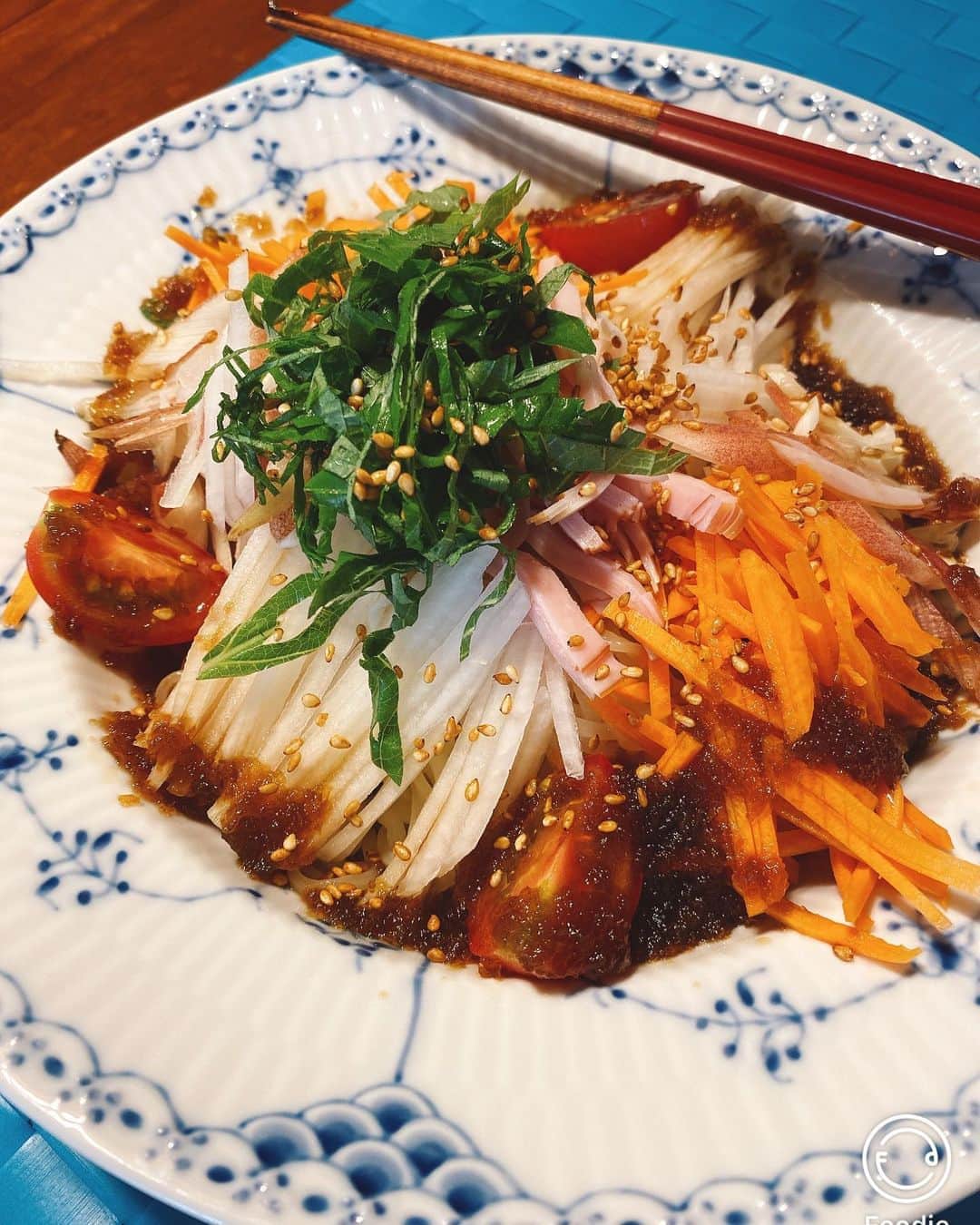のインスタグラム：「夏の終わりも冷やし中華 Cold noodles on the last day of summer...  #冷やし中華  #japanesefood」
