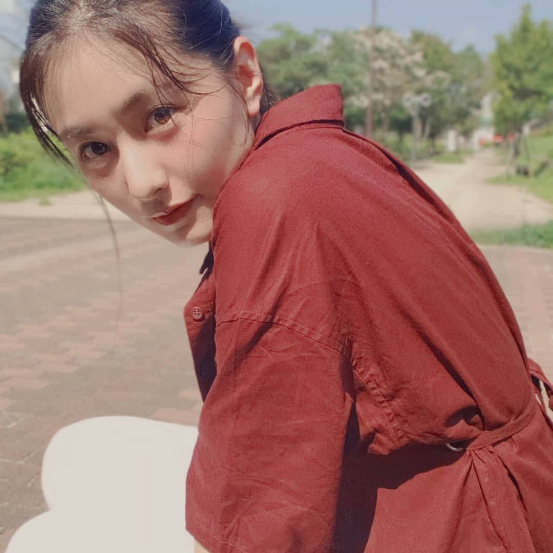 高山侑子さんのインスタグラム写真 - (高山侑子Instagram)「. あっという間に9月🍁 今月も頑張りましょう🙌  台風が近付いてる県の皆さんは気をつけてくださいね！🌀  #9月 #september」9月1日 11時25分 - takayamayuko_stardust