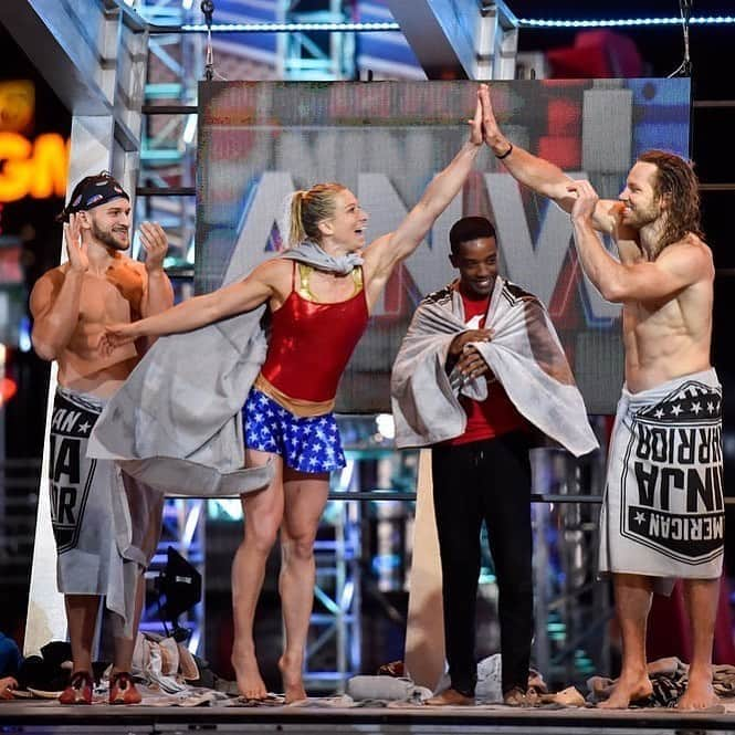 ジェシー・グラフさんのインスタグラム写真 - (ジェシー・グラフInstagram)「The best part of @ninjawarrior is friends! 📸: David Becker/NBC #ALLSTARS tonight at 8pm est/pst Then join me and @islandninja Tuesday night at 10pm est/ 7pm pst for a live stream here on my ig!」9月1日 11時30分 - jessiegraffpwr