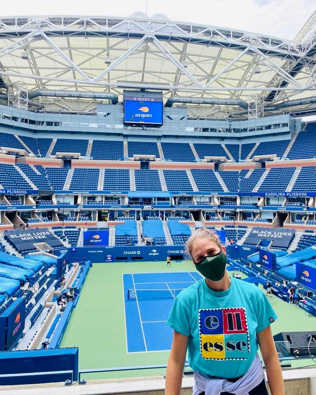 ジョアンナ・コンタさんのインスタグラム写真 - (ジョアンナ・コンタInstagram)「Smiling behind the mask 😷 (😁)  - #USOpen」9月1日 3時30分 - johannakonta