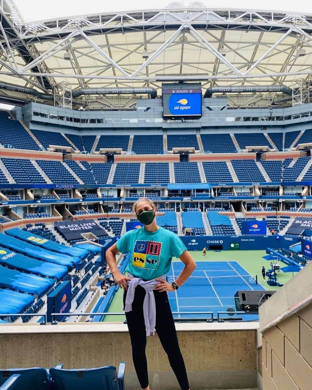 ジョアンナ・コンタさんのインスタグラム写真 - (ジョアンナ・コンタInstagram)「Smiling behind the mask 😷 (😁)  - #USOpen」9月1日 3時30分 - johannakonta