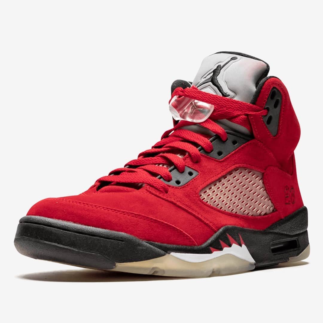 Sneaker Newsさんのインスタグラム写真 - (Sneaker NewsInstagram)「The Air Jordan 5 from 2009's Raging Bull Pack is rumored to return in Spring/Summer 2021. This two-pair pack went as low as hitting outlets. As years went by, the red suede colorway alone commanded over $1,000 in the resale market. For more on this upcoming release, hit the link in our bio.」9月1日 3時30分 - sneakernews
