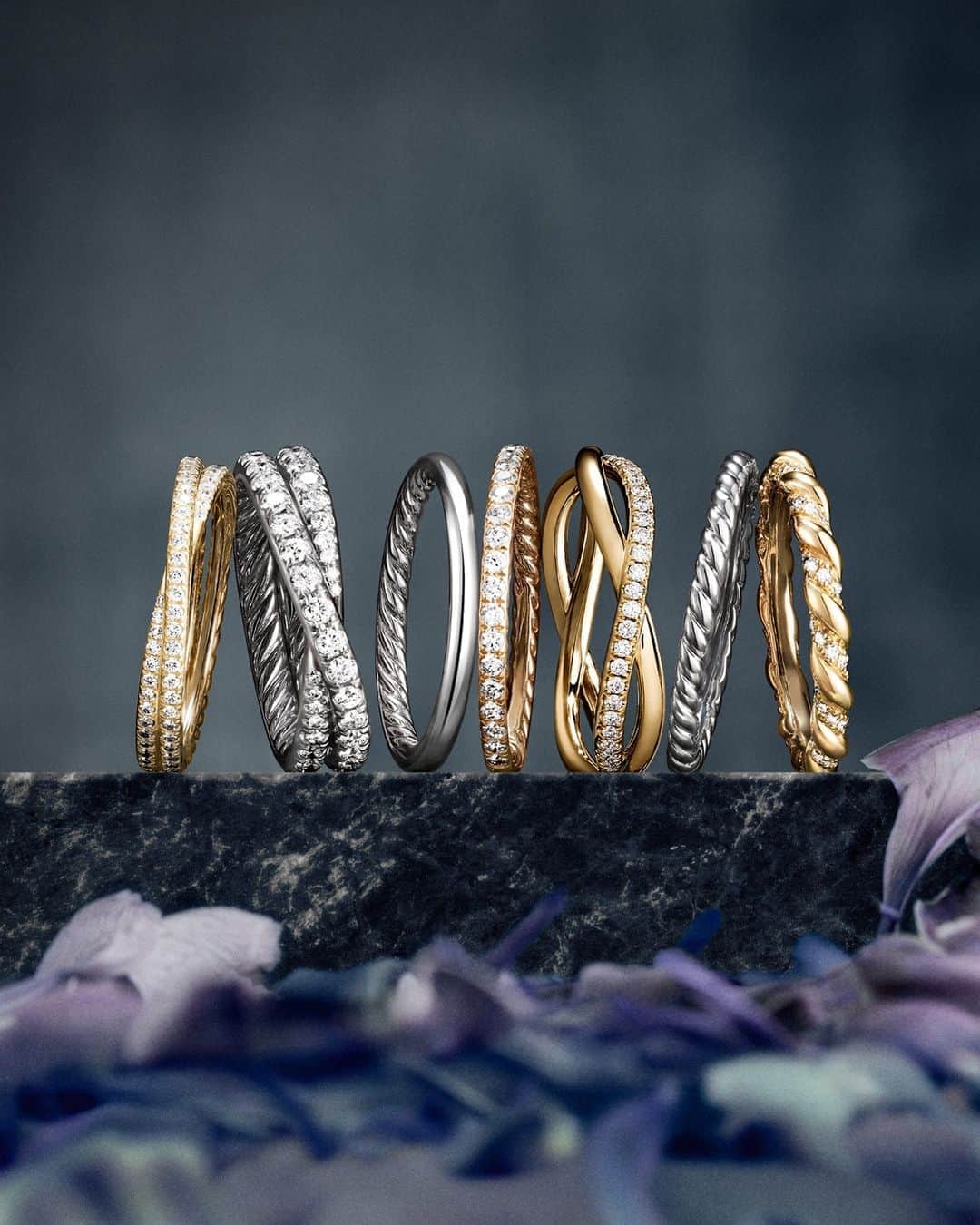 デビッドヤーマンのインスタグラム：「Embodied by Cable, our wedding bands celebrate the intimate connection between two people in love. #DavidYurman」