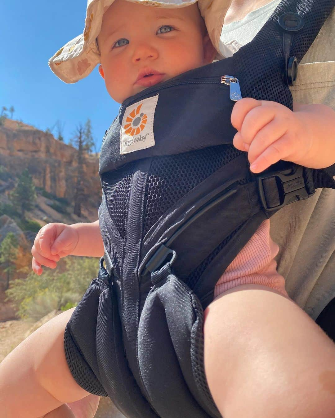 Aspyn Ovard Ferrisさんのインスタグラム写真 - (Aspyn Ovard FerrisInstagram)「A weekend away 🌼👶🏼」9月1日 4時11分 - aspynovard