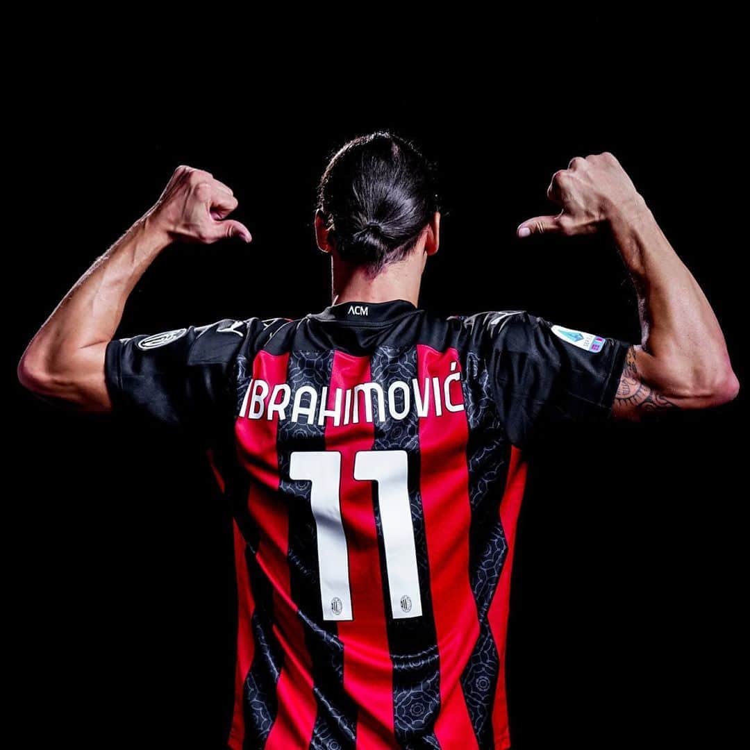 ACミランさんのインスタグラム写真 - (ACミランInstagram)「11BRAHIMOVIĆ 1️⃣1️⃣ Wear your @iamzlatanibrahimovic jersey proudly, get it now! 🔴⚫ #ReadyToUnleash #SempreMilan」9月1日 4時30分 - acmilan