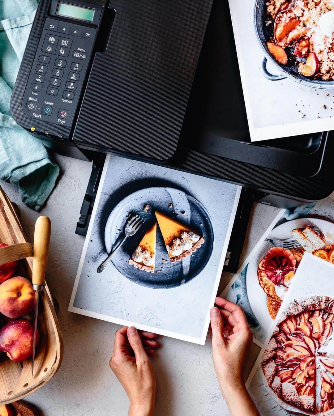 CANON USAさんのインスタグラム写真 - (CANON USAInstagram)「When creating mouthwatering images for her recipes, @the_bojon_gourmet likes to print out photos for inspiration! With our PIXMA TR4520 printer she was able to print the images in the comfort of her own home. If you want to add this perfect Paleo Vegan Peach Cobbler to your recipe book, check out https://canon.us/canoninthekitchen where you can save and print this recipe and more!」9月1日 5時07分 - canonusa
