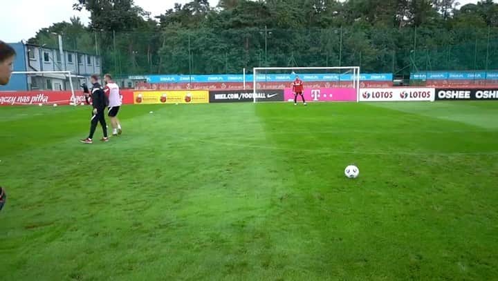 ヴォイチェフ・シュチェスニーのインスタグラム：「One week of training with the new boss and I’ve released my inner @andreapirlo21 🔥」