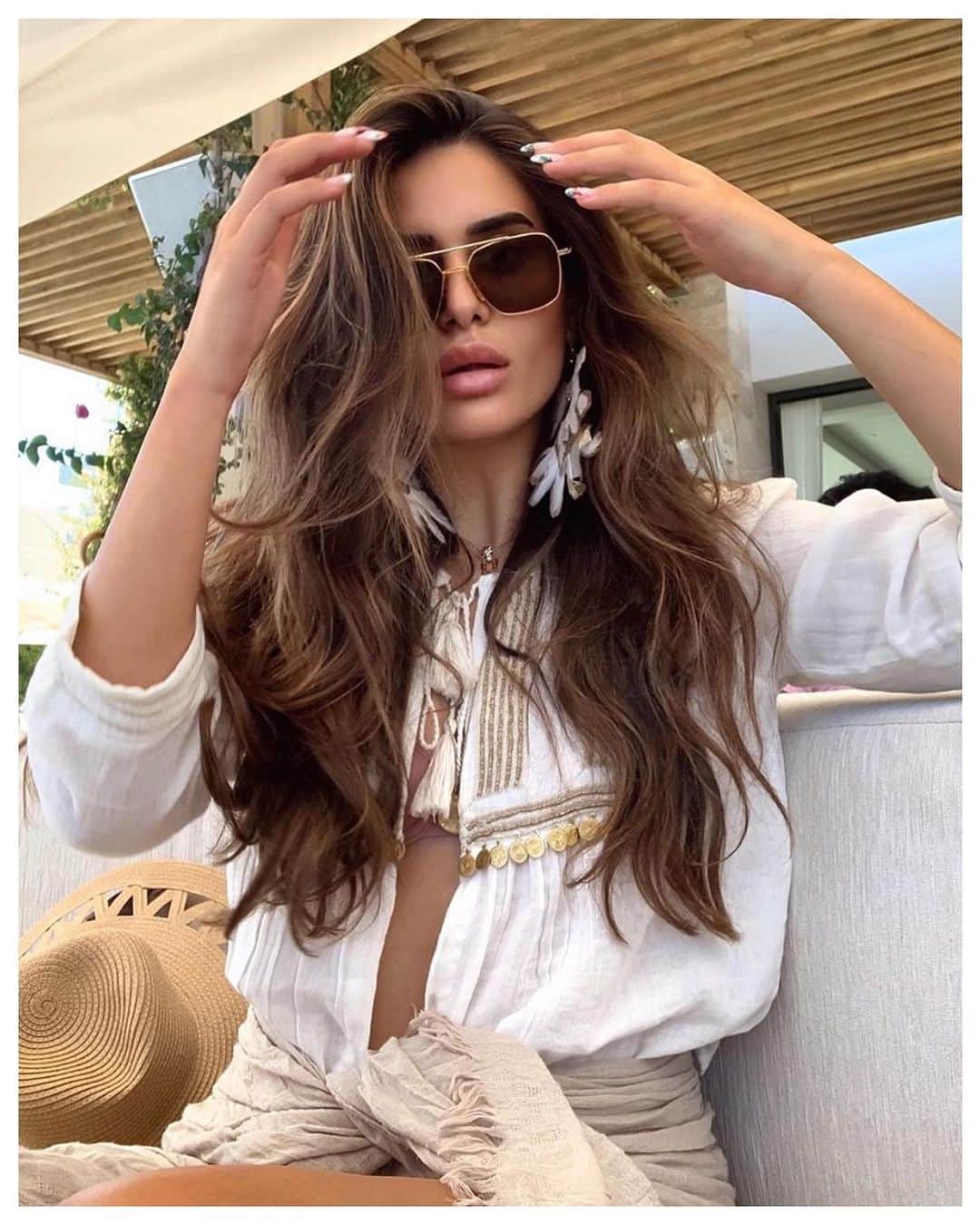 ディタのインスタグラム：「Brush away the end of vacay. @berfinkarakis wearing DITA’s Flight-Seven.  #DITA #DITAeyewear #WeAreDITA #DITAplaces #DITAsunglasses #FlightSeven」