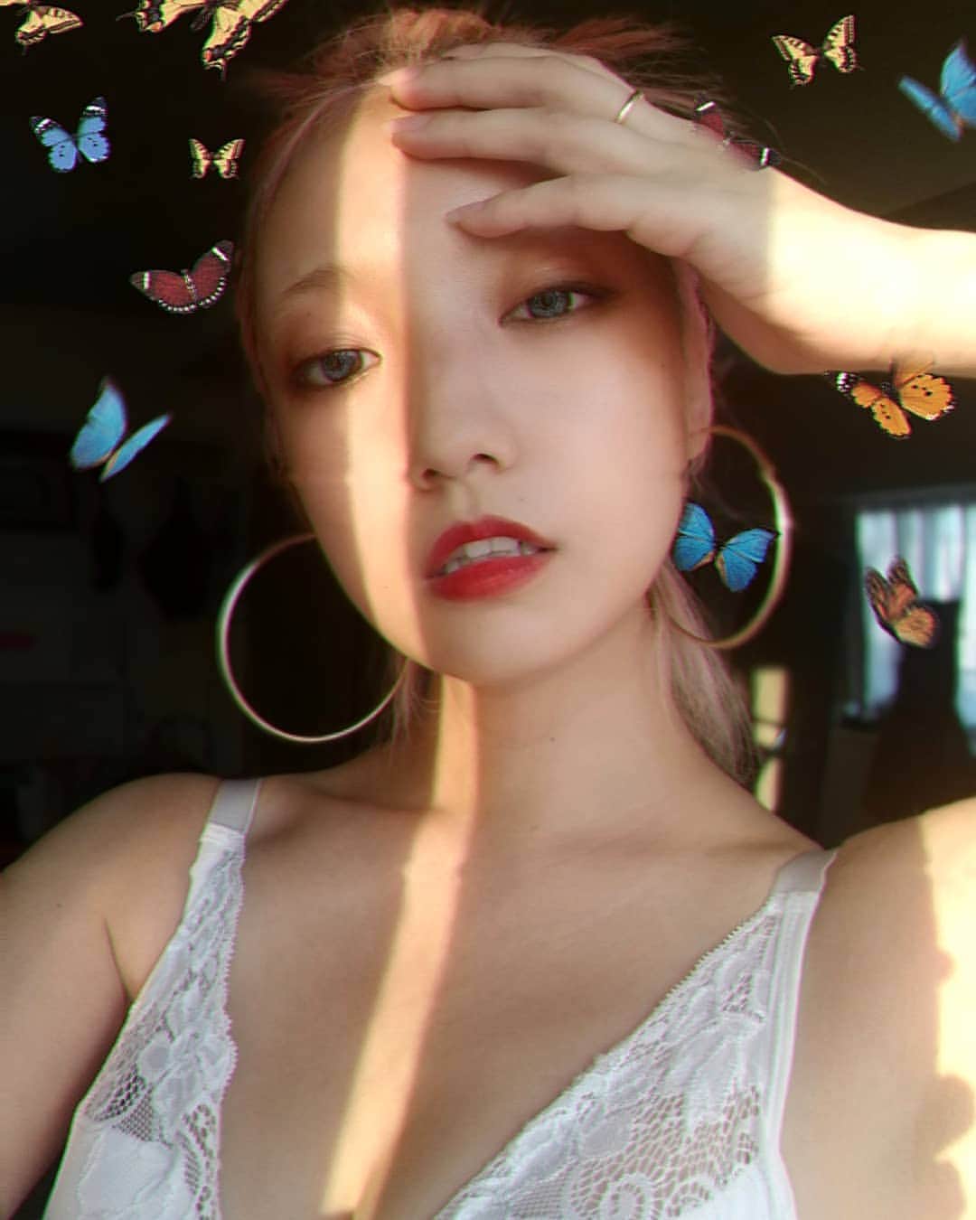 小林レイミのインスタグラム：「✡☪♌️  #gm #makeupideas #lingerie #goodmorning #おはようございます」