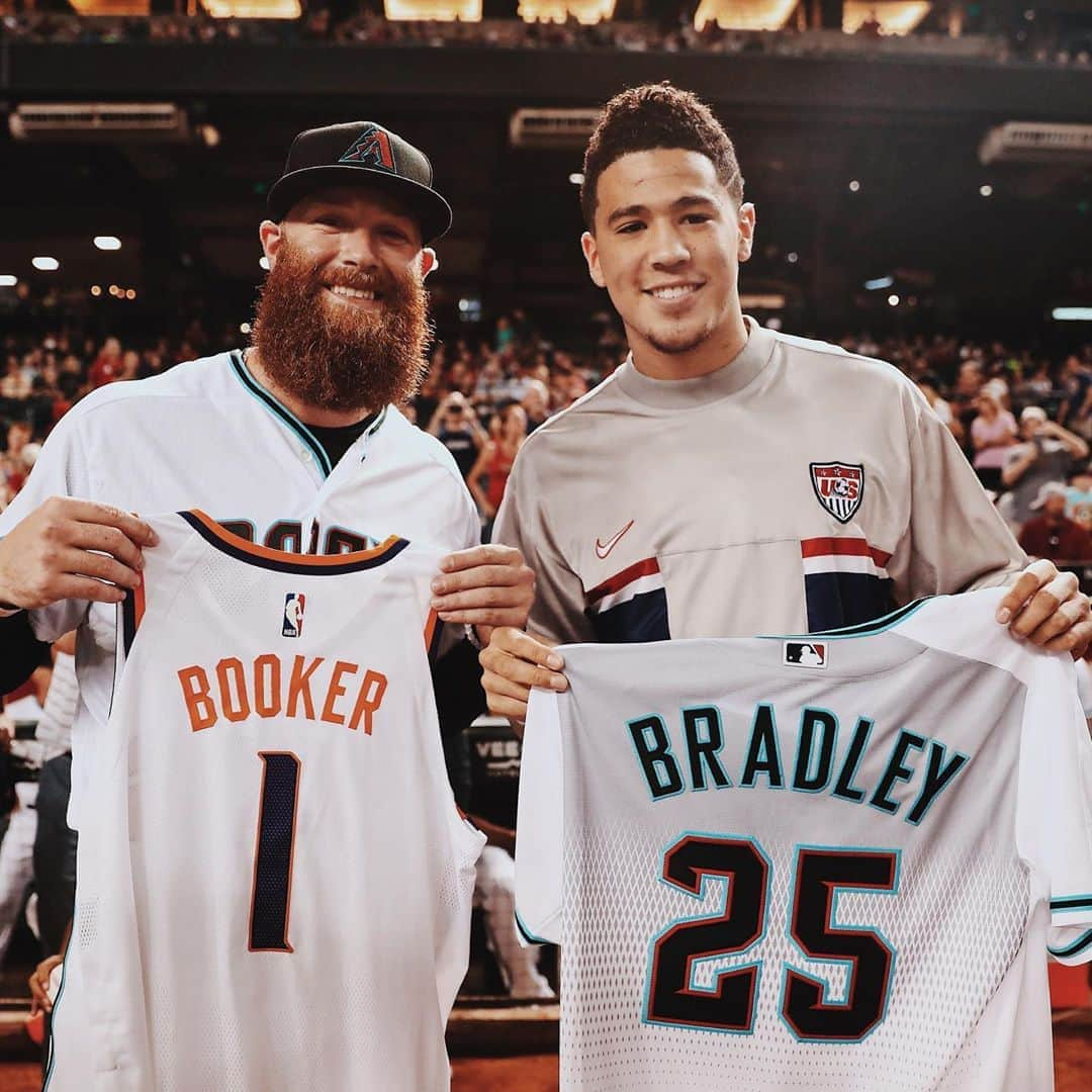 フェニックス・サンズさんのインスタグラム写真 - (フェニックス・サンズInstagram)「Thank you for embracing the city, the fans, and the Suns.   We wish you the best @archiebradley7!   #AllAZ」9月1日 6時39分 - suns