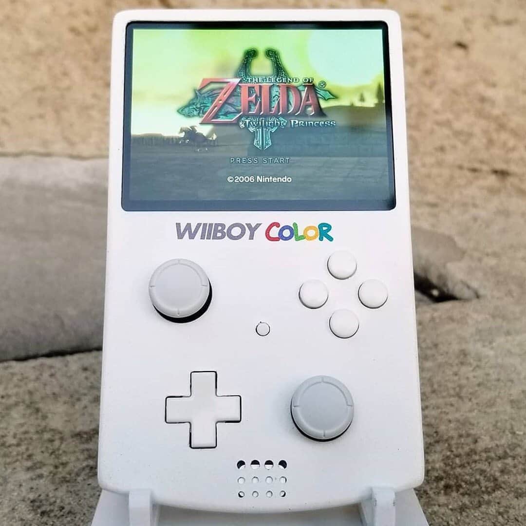 HYPEBEASTさんのインスタグラム写真 - (HYPEBEASTInstagram)「@hypebeastgaming: Modder @gingerofmods has transformed the @nintendo Wii into a handheld game device — the “Wiiboy Color.” The modded device not only resembles a retro Game Boy Color, but it also contains all the essential Wii parts efficiently slotted to fit the portable mold. Hit our bio link to see the Wiiboy Color in action.⁠⠀ Photo: GingerOfMods」9月1日 7時02分 - hypebeast