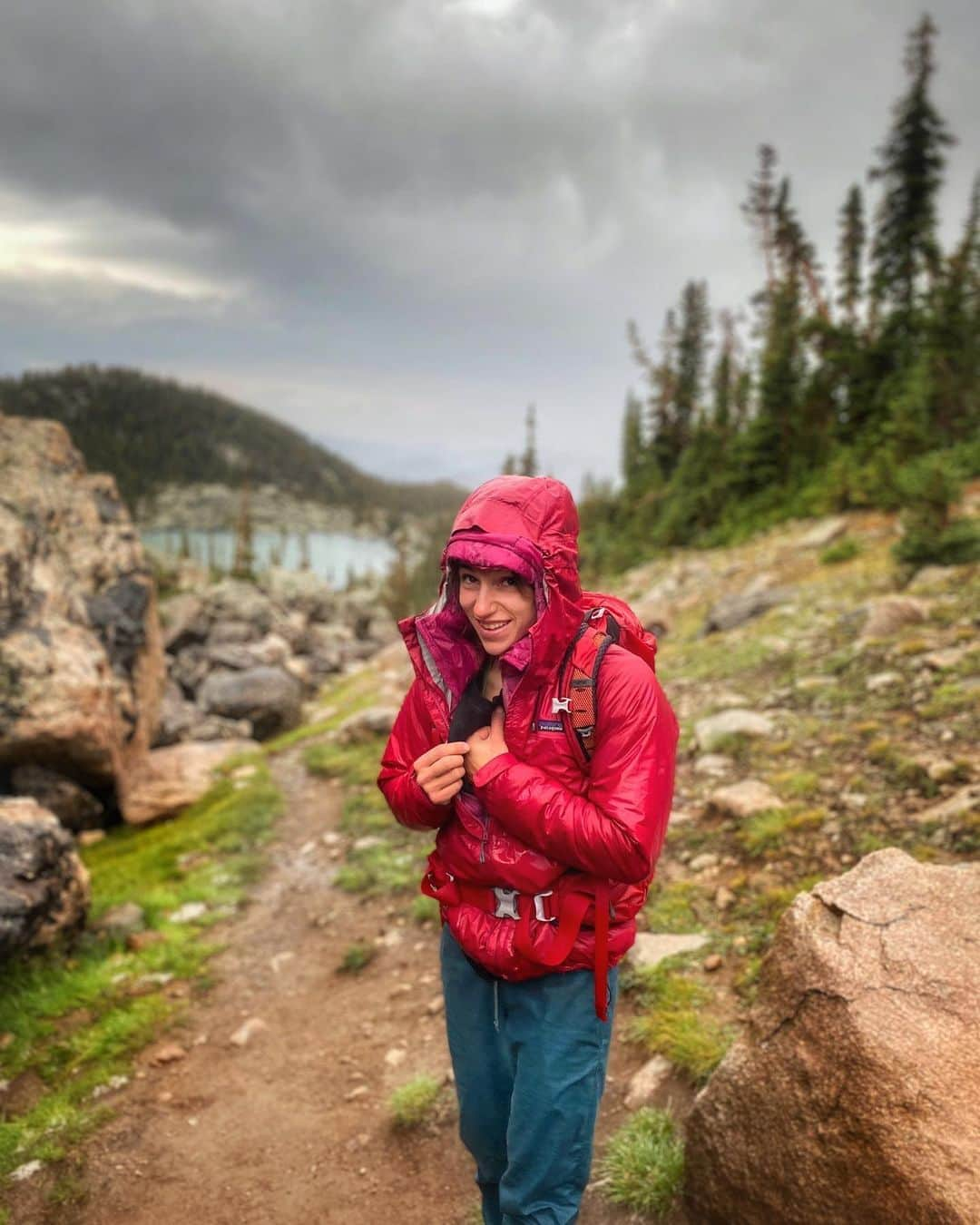 アレックス・パッチシオさんのインスタグラム写真 - (アレックス・パッチシオInstagram)「This is my “Yes, @james_lucas , it was so much FUN being caught in a MASSIVE hail, lightning, thunder storm ⛈ up here in  the Mountains of RMNP! 😂 . Type 2 fun days are definitely NEEDED from time to time! Laughing through the misery, pain and being scared sometimes makes for a entertaining and exciting day out! 😜 . @scarpana @organicclimbing @evn_cbd @frictionlabs  📸 @james_lucas」9月1日 7時23分 - alex_puccio89