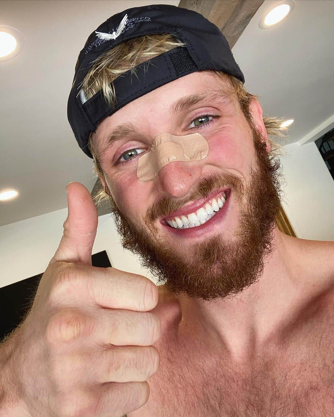 ローガン・ポールさんのインスタグラム写真 - (ローガン・ポールInstagram)「I’ve destroyed thousands of plates over the years. They finally struck back」9月1日 7時39分 - loganpaul